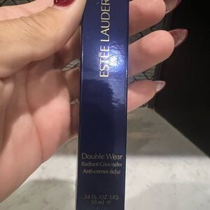 Estee Lauder DW Radiant Concealer in Blue Box